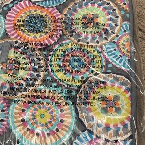 NWT VERA BRADLEY Sunny Medallion Quilted Laptop Sleeve